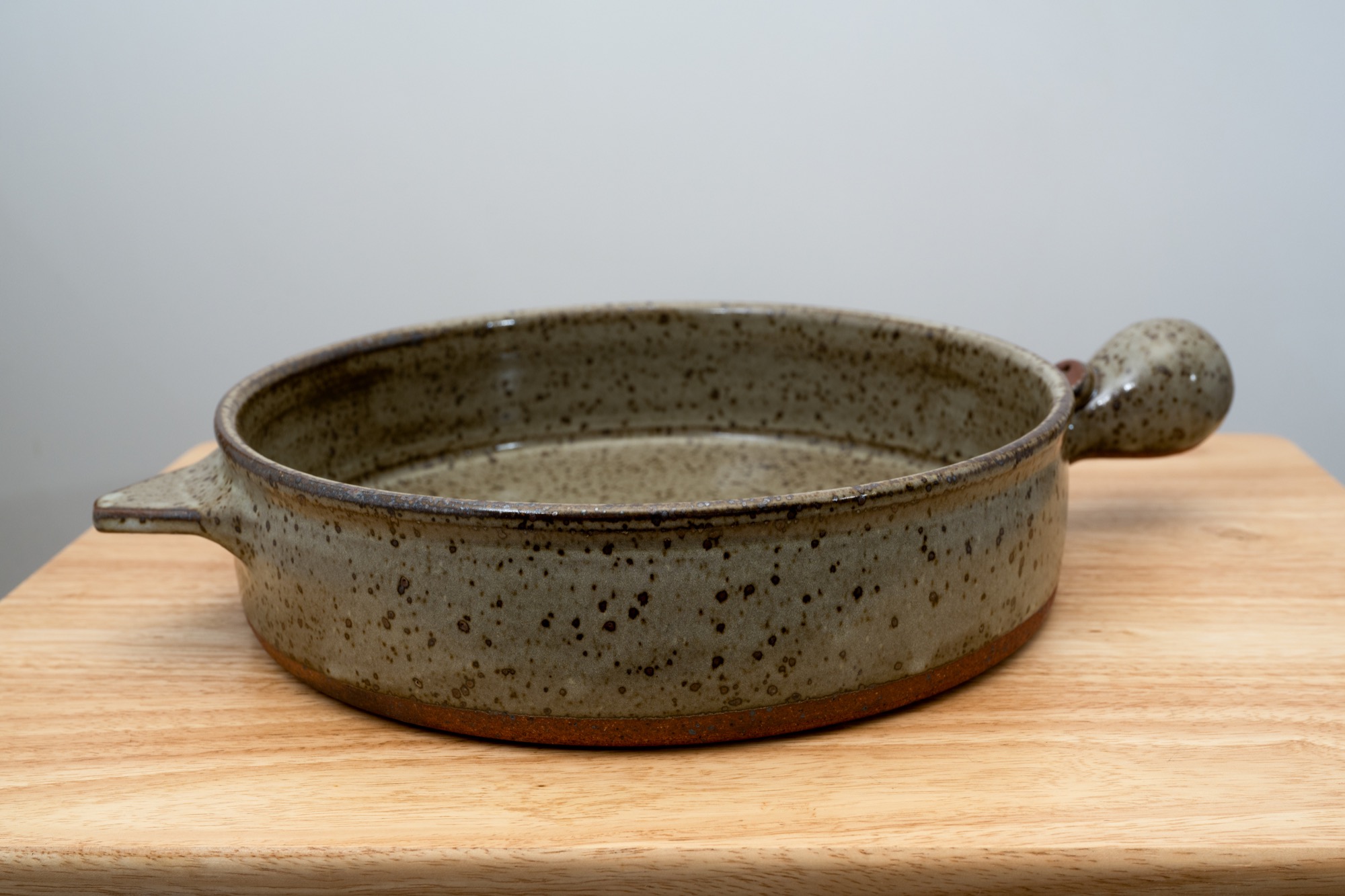 Clay Coyote Small Skillet with Flameware clay for universal cooking